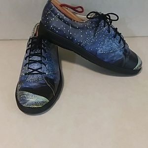 Icon shoes